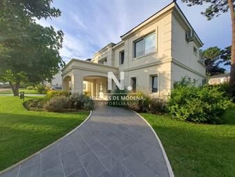 https://web5.gallito.com.uy/boulevard-park-casa-de-4-dormitorios-con-piscina-inmuebles-24992043