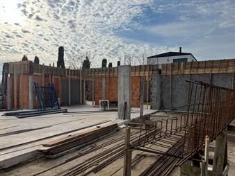 https://web5.gallito.com.uy/venta-casa-400m2-cubiertos-en-cumbres-de-carrasco-inmuebles-27085428