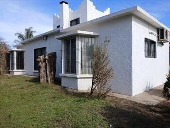 https://web5.gallito.com.uy/venta-casa-de-4-dormitorios-en-pinares-de-solymar-inmuebles-27716606