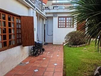 https://web5.gallito.com.uy/2-casas-en-venta-7-dormitorios-6-baã±os-patio-inmuebles-27540200