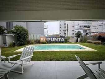https://web5.gallito.com.uy/alquiler-de-temporada-a-pasos-de-playa-mansa-inmuebles-27608795