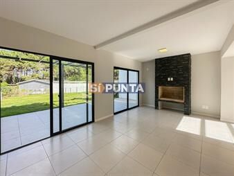 https://www.gallito.com.uy/oportunidad-en-parque-burnett-casa-de-3-y-3-inmuebles-27716783
