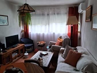 https://web5.gallito.com.uy/apartamento-2-dormitorios-euskalerria-impecable-al-dia-inmuebles-27716874