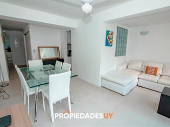 https://web5.gallito.com.uy/oportunidad-en-venta-de-apartamento-de-planta-con-inmuebles-25522515