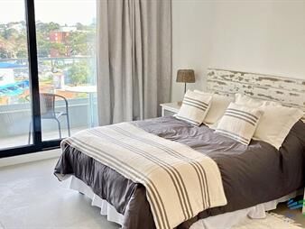 https://www.gallito.com.uy/alquilo-por-invierno-amplio-monoambiente-con-al-y-inmuebles-26168353
