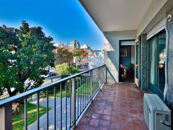 https://www.gallito.com.uy/venta-apto-3-dorm-y-servicio-terraza-gje-pocitos-inmuebles-27638979