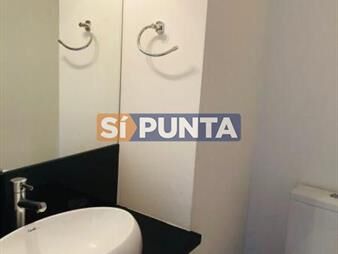 https://web5.gallito.com.uy/apartamento-alquiler-temporario-en-playa-mansa-2-dormitorio-inmuebles-27608849