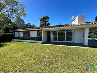 https://web5.gallito.com.uy/casa-en-barrio-arcobaleno-inmuebles-27124838