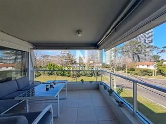 https://web5.gallito.com.uy/apartamento-en-venta-de-2-dormitorios-en-playa-inmuebles-25042826