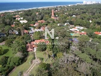 https://web5.gallito.com.uy/propiedad-exclusiva-ubicada-en-golf-punta-del-inmuebles-24995872