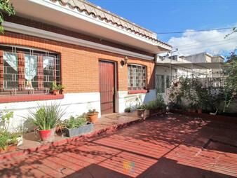 https://web5.gallito.com.uy/venta-casa-4-dorm-y-monoambiente-villa-española-inmuebles-27229014