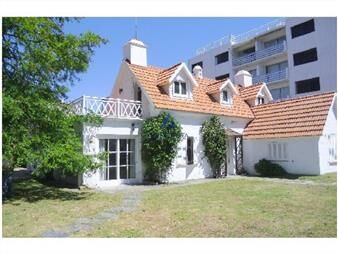 https://web5.gallito.com.uy/casa-en-venta-3-dormitorios-en-mansa-punta-del-inmuebles-27708484