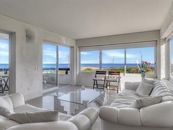 https://web5.gallito.com.uy/apartamento-en-venta-3-suites-primera-linea-brava-inmuebles-27324355