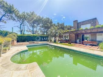 https://web5.gallito.com.uy/casa-en-tio-tom-6-dormitorios-y-piscina-inmuebles-26133562
