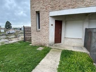 https://web5.gallito.com.uy/hermosa-vivienda-de-dos-dormitorios-amueblada-inmuebles-27723255
