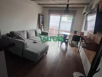 https://web5.gallito.com.uy/venta-apartamento-2-dormitorios-con-renta-la-inmuebles-27484985