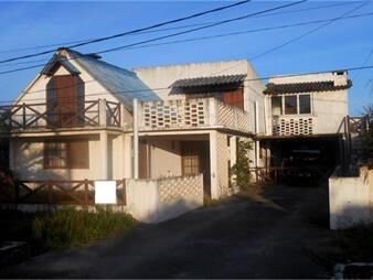 https://web5.gallito.com.uy/complejo-de-3-apartamento-en-venta-en-aguas-dulces-inmuebles-27723593