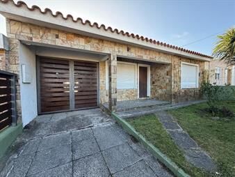 https://web5.gallito.com.uy/venta-de-casa-depto-en-el-centro-de-piriapolis-inmuebles-27717246