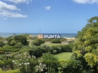 https://web5.gallito.com.uy/dos-casas-en-brava-5-dormitorios-doble-parque-y-inmuebles-27609649
