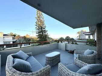 https://web5.gallito.com.uy/alquiler-de-apartamento-de-categoria-en-carrasco-–-a-pasos-inmuebles-27726442