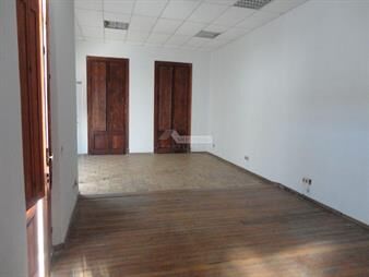 https://web5.gallito.com.uy/casa-la-comercial-venta-4-dormitorios-a-1-cuadra-de-arenal-inmuebles-21669342
