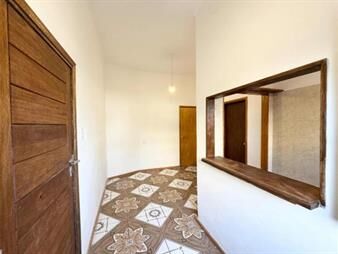 https://web5.gallito.com.uy/apartamento-en-venta-tipo-casa-dos-dormitorios-y-patio-con-inmuebles-27726777