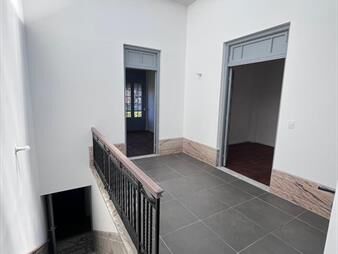 https://web5.gallito.com.uy/apartamento-reciclado-a-nuevo-con-azotea-inmuebles-27726852