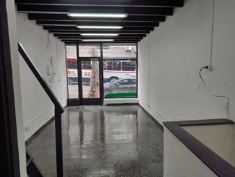 https://web5.gallito.com.uy/alquiler-local-comercial-a-pasos-de-18-de-julio-en-el-centr-inmuebles-27726854