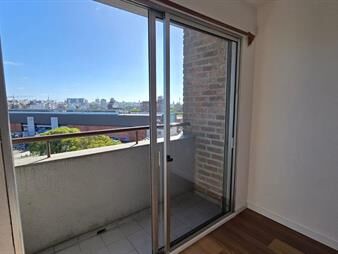 https://www.gallito.com.uy/oficina-o-apartamento-monoambiente-en-alquiler-en-tres-cruc-inmuebles-27716868