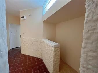 https://web5.gallito.com.uy/alquiler-apartamento-de-2-dormitorios-con-patio-en-la-comer-inmuebles-27726858