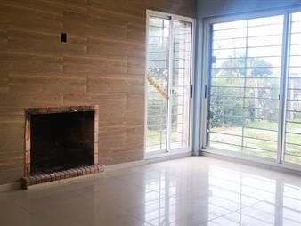 https://web5.gallito.com.uy/casa-de-tres-dormitorios-inmuebles-27726889