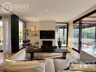 https://web5.gallito.com.uy/alquiler-de-casa-de-3-dormitorios-servicio-totalmente-eq-inmuebles-27726908