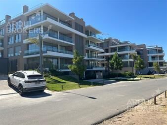 https://web5.gallito.com.uy/apartamento-de-2-dormitorios-en-alquiler-en-carrasco-norte-inmuebles-27723346
