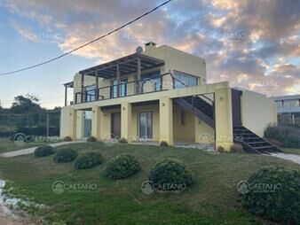 https://web5.gallito.com.uy/casa-alquiler-temporal-3-dormitorios-a-100mts-del-inmuebles-20766103