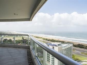 https://web5.gallito.com.uy/apartamento-en-venta-en-look-tower-punta-del-inmuebles-20779654