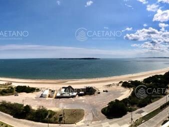 https://web5.gallito.com.uy/venta-apartamento-3-dormitorios-servicio-playa-inmuebles-20573470