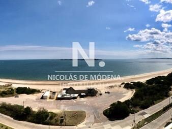 https://web5.gallito.com.uy/exclusividad-en-playa-mansa-inmuebles-25033495