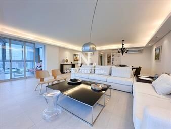 https://web5.gallito.com.uy/vende-apartamento-en-torre-le-parc-de-4-del-este-inmuebles-26945713