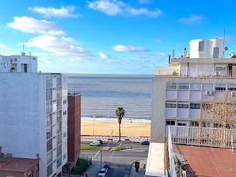 https://web5.gallito.com.uy/oportunidad-penthouse-a-pasos-de-la-rambla-vista-especta-inmuebles-27731561