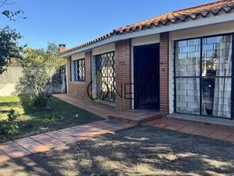 https://web5.gallito.com.uy/casa-en-venta-shangrila-sur-inmuebles-27731584