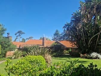 https://web5.gallito.com.uy/gran-residencia-zona-residencial-el-pinar-inmuebles-26797278