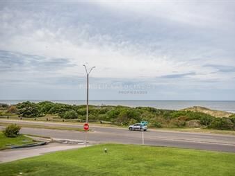 https://web5.gallito.com.uy/vende-apartamento-sobre-la-rambla-rincon-del-inmuebles-27156912