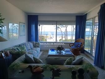 https://web5.gallito.com.uy/departamento-de-2-dormitorios-en-mansa-punta-del-inmuebles-25042343