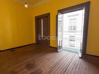 https://web5.gallito.com.uy/venta-con-renta-de-local-comercial-y-2-apartamentos-en-ciud-inmuebles-27150424