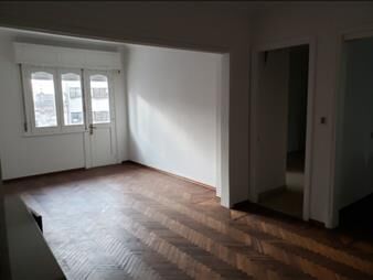 https://www.gallito.com.uy/alquiler-amplio-apartamento-4-dormitorios-3-en-inmuebles-27732495