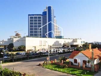https://web5.gallito.com.uy/venta-apartamento-3-dormitorios-en-mansa-inmuebles-27738161