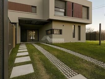 https://www.gallito.com.uy/venta-casa-3-dormitorios-carrasco-tajes-y-lancasteriana-boa-inmuebles-25855280