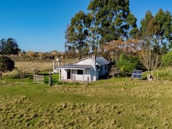 https://www.gallito.com.uy/chacra-de-10-hctr-con-casa-tajamar-y-galpon-en-santa-rosa-inmuebles-27738269