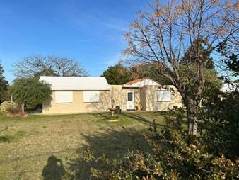 https://www.gallito.com.uy/venta-2-casas-independientes-solymar-gran-terreno-inmuebles-27738677