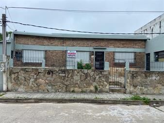 https://web5.gallito.com.uy/venta-casa-tres-cruces-2-dormitorios-culta-y-martin-c-mart-inmuebles-27738688